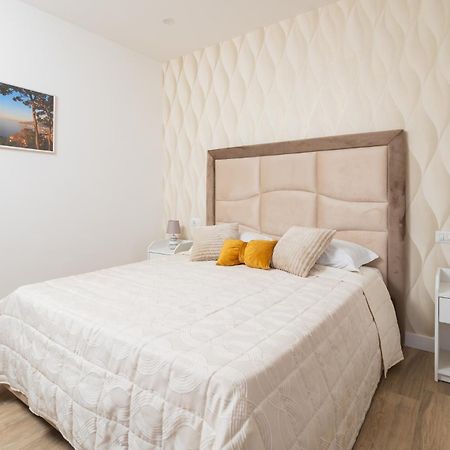סורנטו Nonno Angelo - 4 Bedrooms With Free Parking & Seaview Balcony מראה חיצוני תמונה