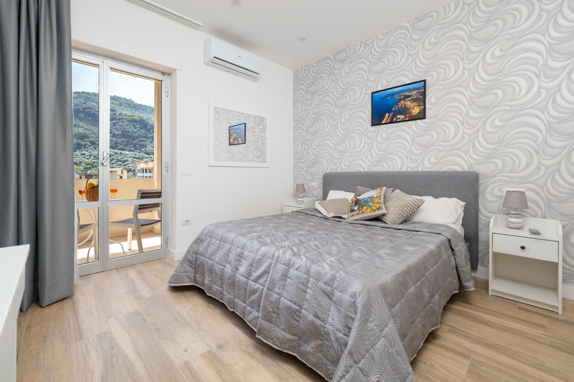 סורנטו Nonno Angelo - 4 Bedrooms With Free Parking & Seaview Balcony מראה חיצוני תמונה